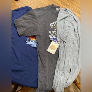 Men’s bundle graphic tees size large